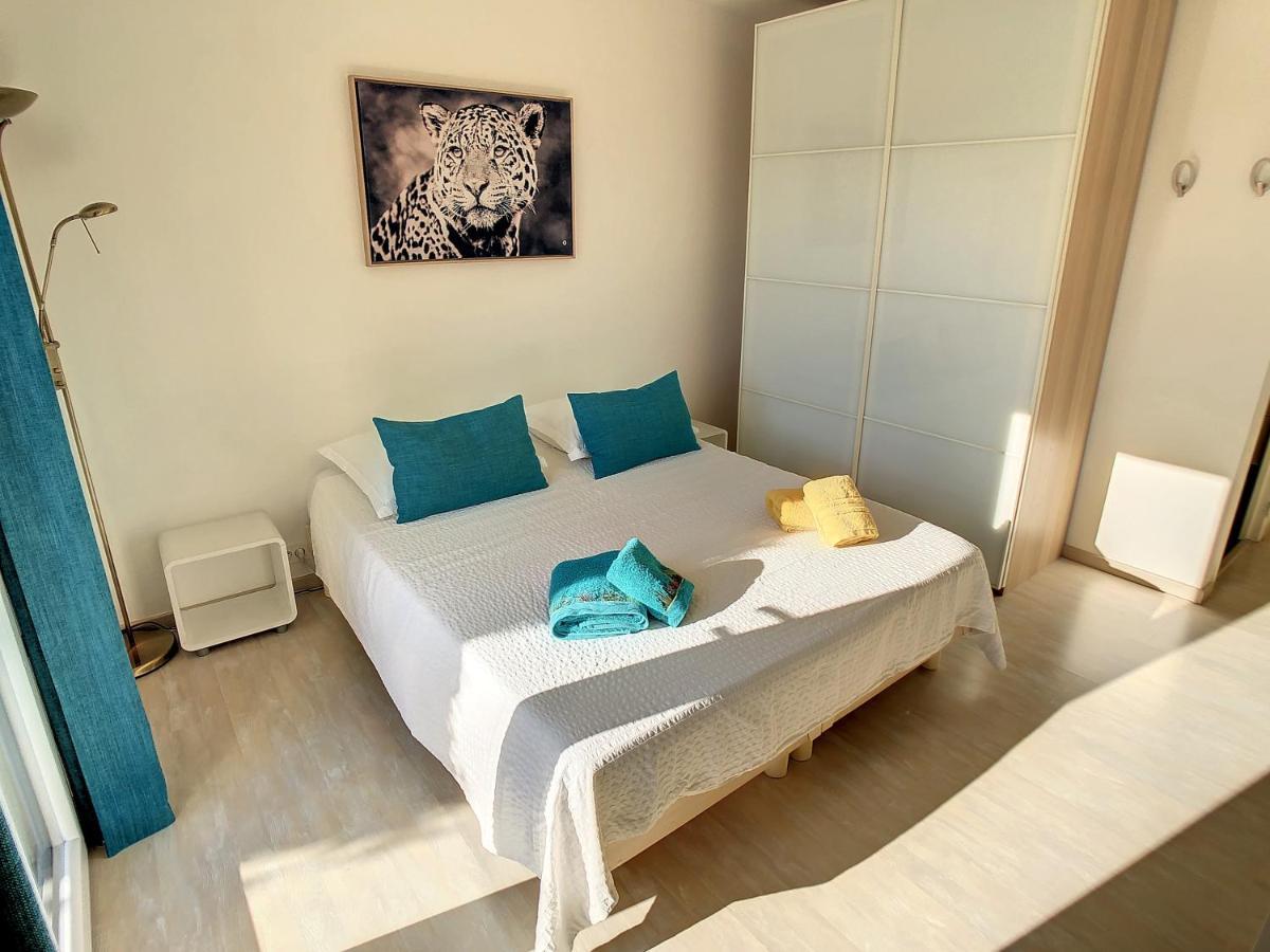 3 Bedrooms Villa Near Cannes - Pool & Jacuzzi - Sea View Mandelieu-La Napoule Exterior photo