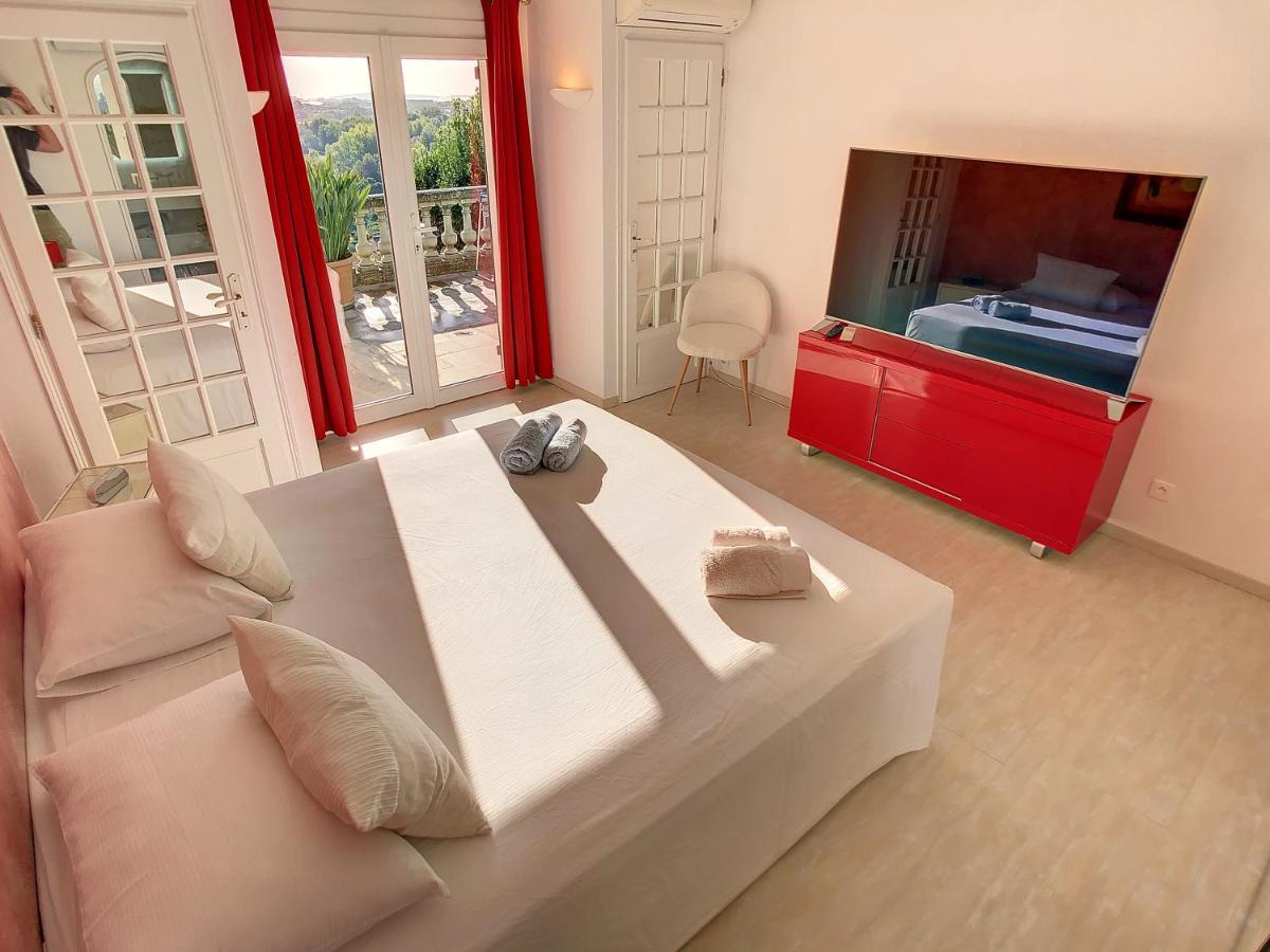 3 Bedrooms Villa Near Cannes - Pool & Jacuzzi - Sea View Mandelieu-La Napoule Exterior photo
