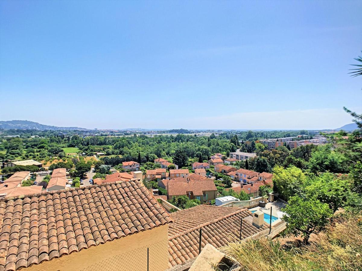3 Bedrooms Villa Near Cannes - Pool & Jacuzzi - Sea View Mandelieu-La Napoule Exterior photo
