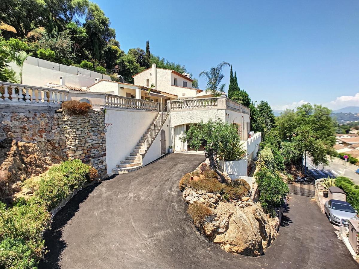 3 Bedrooms Villa Near Cannes - Pool & Jacuzzi - Sea View Mandelieu-La Napoule Exterior photo