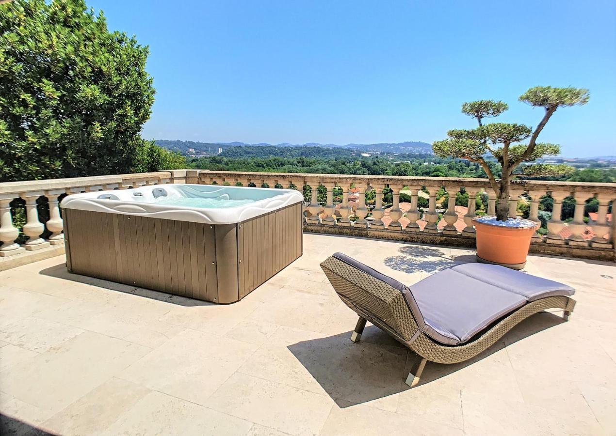 3 Bedrooms Villa Near Cannes - Pool & Jacuzzi - Sea View Mandelieu-La Napoule Exterior photo